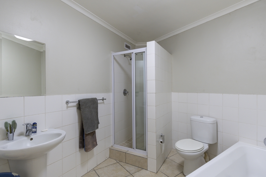 1 Bedroom Property for Sale in Strand South Western Cape